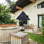 Alojamento de Acomodação e Pequeno-almoço Domaine Tarbouriech, Demeure &