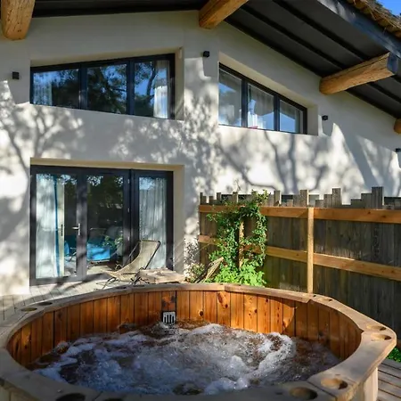 Domaine Tarbouriech, Demeure & Bed & Breakfast Marseillan (Herault)
