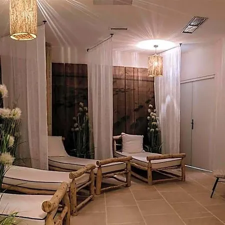 Domaine Tarbouriech, Demeure Privée&spa Couette-café